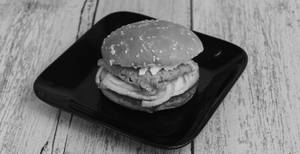 Noodles burger