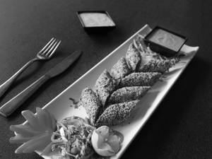 Subz Tilwali Seekh Kebab (8 Pcs)