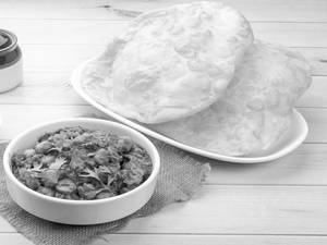 Jain Chole Bhature (2 Pc)