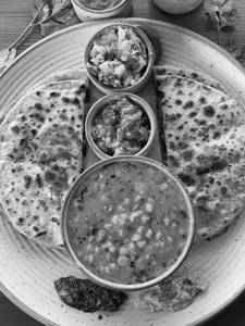 Sattu Paratha Platter
