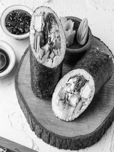 Tofu And Avocado Futomaki