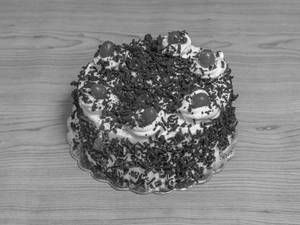 Black Forest Cake ( 1.5 lbs ) 680 gram