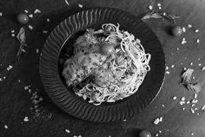 Zucchini Noodles In Alfredo Sauce Veg