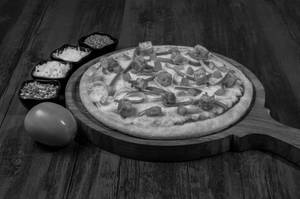 Tandoori Paneer Pizza