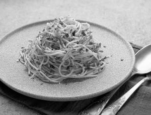 Veg Spaghetti Aglio, Olio E Pepperoncino
