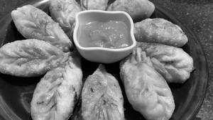 Fry Chicken Momos (5 Pcs)