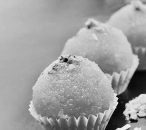 Boondi Ladoo