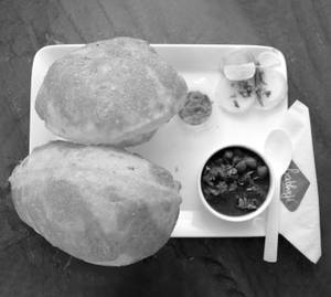 Chole Bhatore