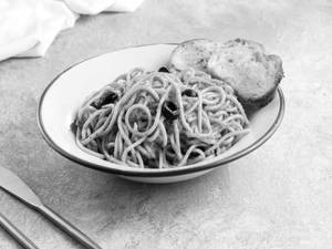 Spaghetti With Spicy Tomato And Veggoes