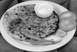 Aloo Paratha (with Curd)