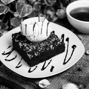 Brownie With Chocolate Ice Cream