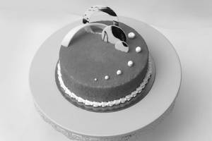 Red Velvet Eggless Cake