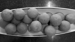 Moong Ladu