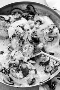 Keto Creamy Mushroom Chicken
