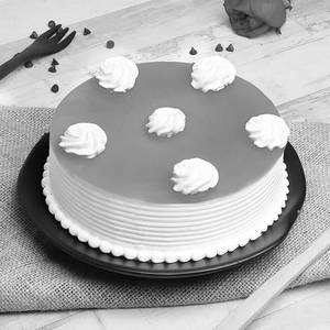 Eggless Strawberry Cake (500 gms)
