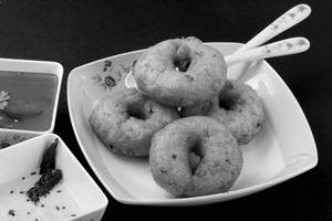 Medu Vada                                  