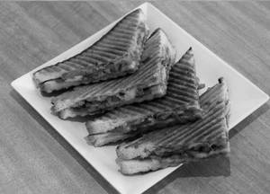 Club Sandwich (4 Pcs.)