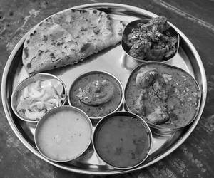 Chicken Sukha Thali