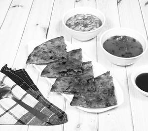 Methi Matar Paratha