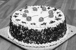 Black Forest Cake (1/2) Kg