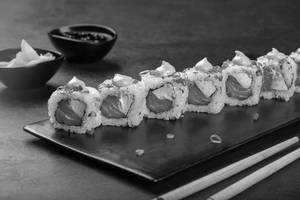 Salmon & Avocado Roll