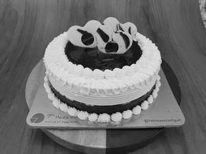Blueberry Bliss Delight Cake
