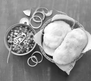 Chola Bhatura