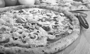 Schezwan Pizza Medium