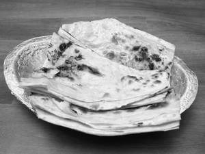 Butter Naan (1 Pc)