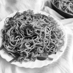 Veg Noodles (Per Plate)