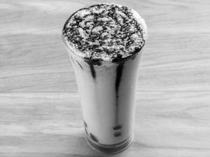 Strawberry Oreo Shake  