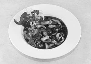 Exotic Vegetables In Chilli Basil Sauce/black Pepper Sauce/parsley