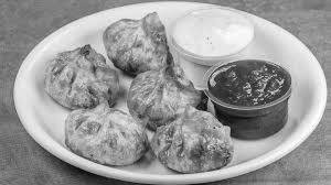 Veg fried momos [8 pcs]