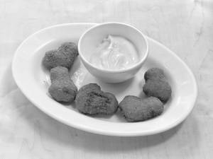 Chicken Nuggets with Mayo Sauce  (5 Pcs)