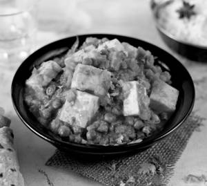 Matar Paneer
