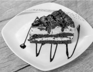 Black Forest Ice Cream Cake (Pastry)