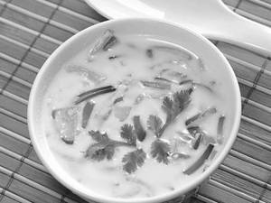 Onion raita