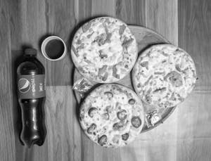 Meal for 3 Pizza Combo...