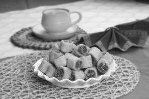 Bhakarwadi (400 gms) 