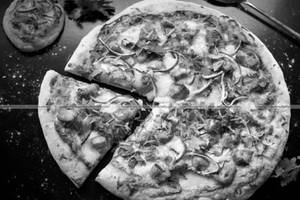 Chicken Tikka Pizza