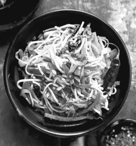 Egg Chilli Garlic Noodles
