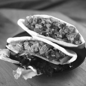 Chicken Pita Pocket - 2 Pita Pockets