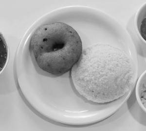 Idli Vada (2 Pcs)