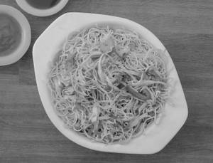 Veg Hakka Noodles