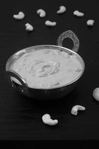 Khoya Kaju (Sweet)