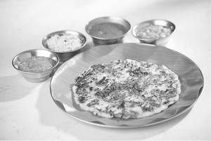 Onion Uttapam ( 1 Pc )  