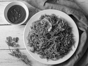 Veg Chow Mein