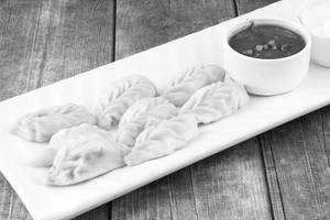 Chicken Steam Momos [8 Pieces]