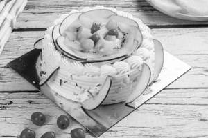 Fresh Fruit Cake