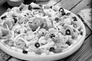 Special Cheese & Spicy Chicken Pizza